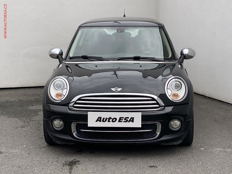 Mini Cooper (2011) 1.6 D, Bixen, +ALU - fotka 2 z 16