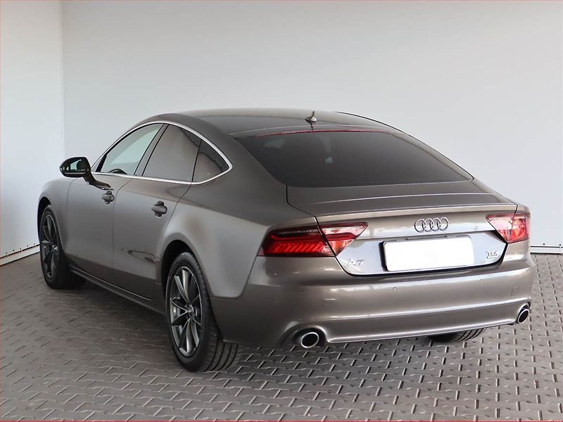 Audi A7 (2010) 3.0 TDI, 4X4, Automat, Navi - fotka 4 z 21