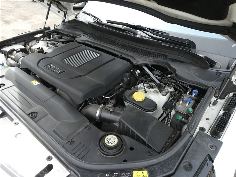 Land Rover Range Rover 4,4 TDV8 Vogue Auto,ČR,2x kola - fotka 44 z 50