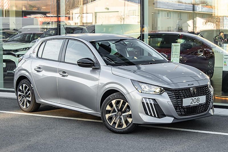 Peugeot 208 (2026) 1,2 STYLE Hybrid 110 e-DCS6 - fotka 3 z 7