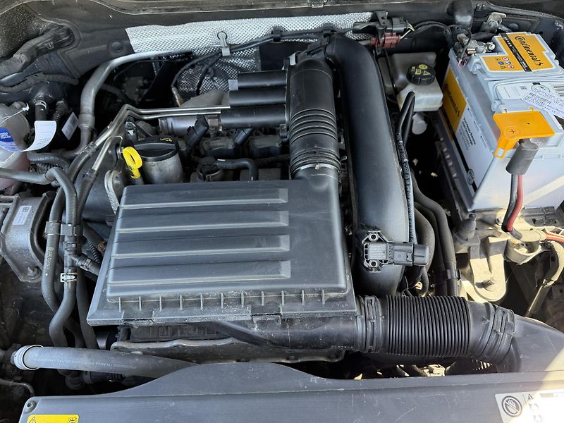 Volkswagen Golf Sportsvan 1.2 TSI DIGIKLIMA SERVISKA - fotka 31 z 32