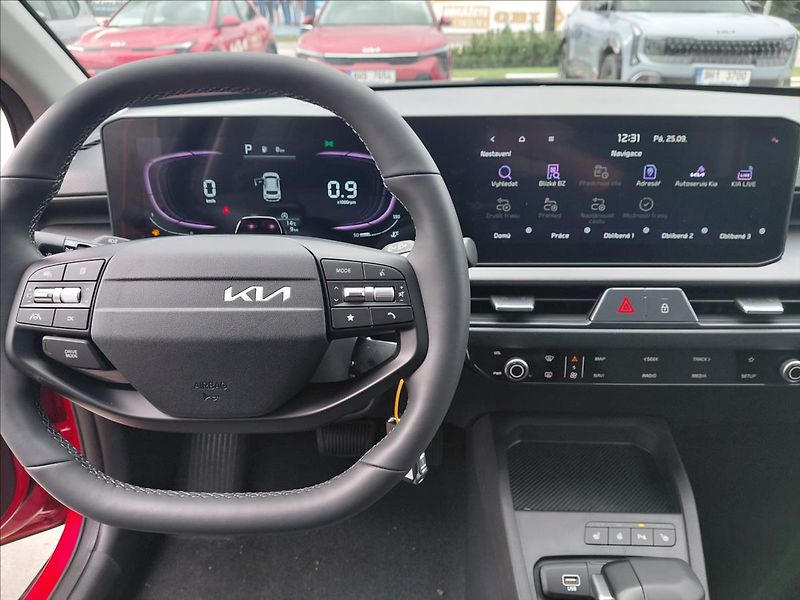 Kia Stonic 1,0   T-GDI 7DCT SPIN - fotka 11 z 17