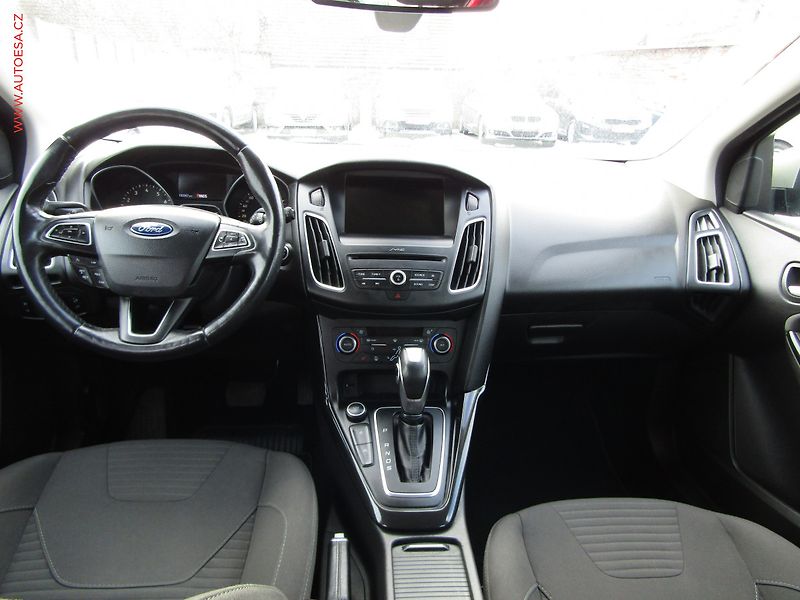 Ford Focus (2015) 1.5 EB, AT, bixen, autoAC - fotka 8 z 18