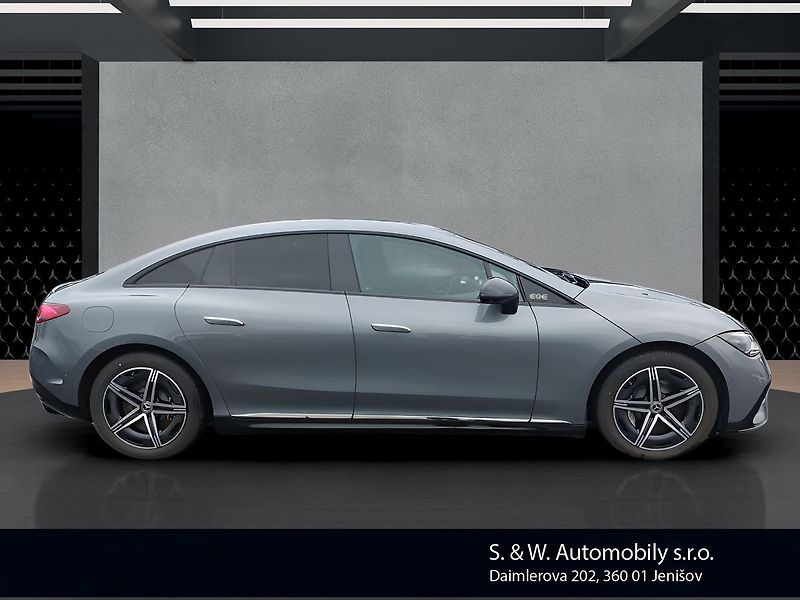 Mercedes-Benz EQE 500 AMG 4MATIC - fotka 4 z 26