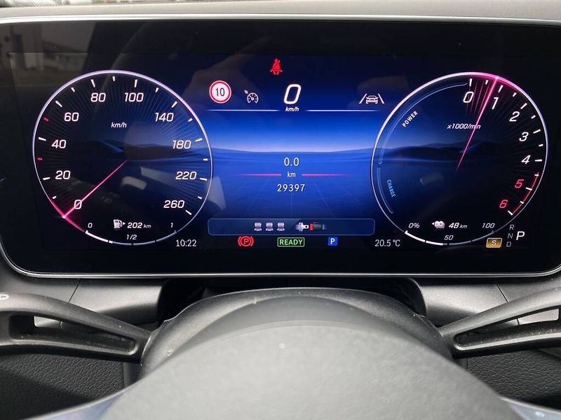 Mercedes-Benz GLC (2025) 300 de 4MATIC - fotka 15 z 28