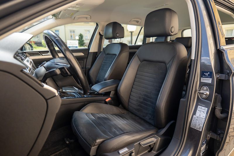 Volkswagen Passat 1.8 TSI 132kW DSG Matrix Kessy - fotka 10 z 35