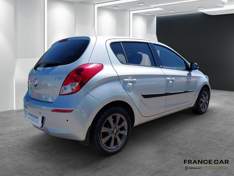Hyundai i20 (2014) 1,25i 63 kW Family Go - fotka 5 z 24