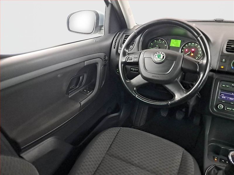 Škoda Roomster (2011) 1.2 TSI, Park. senzory - fotka 7 z 17