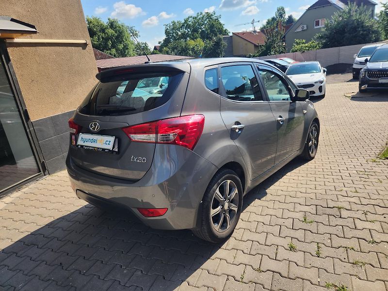 Hyundai ix20 1.6-KLIMA-SENZORY-ISOFIX - fotka 9 z 24