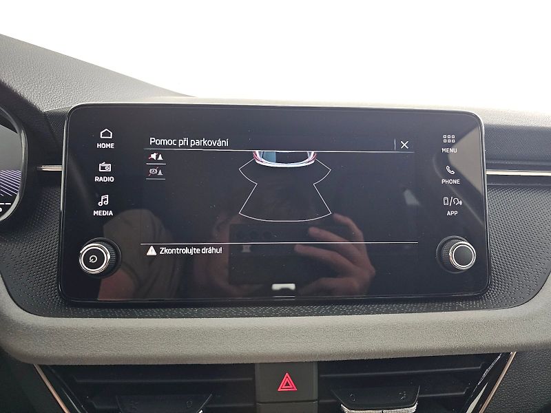 Škoda Kamiq (2025) 1.0TSI 85kW TOP Selection - fotka 14 z 27