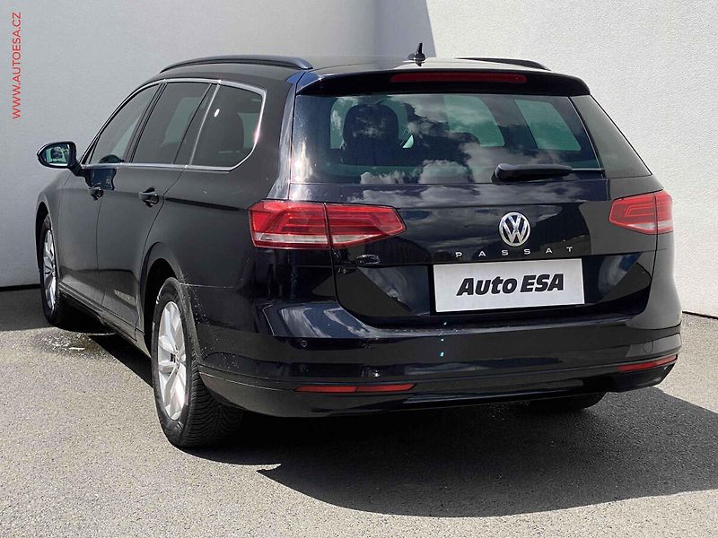 Volkswagen Passat (2018) 1.4 TSi, Comfortline, navi - fotka 6 z 17