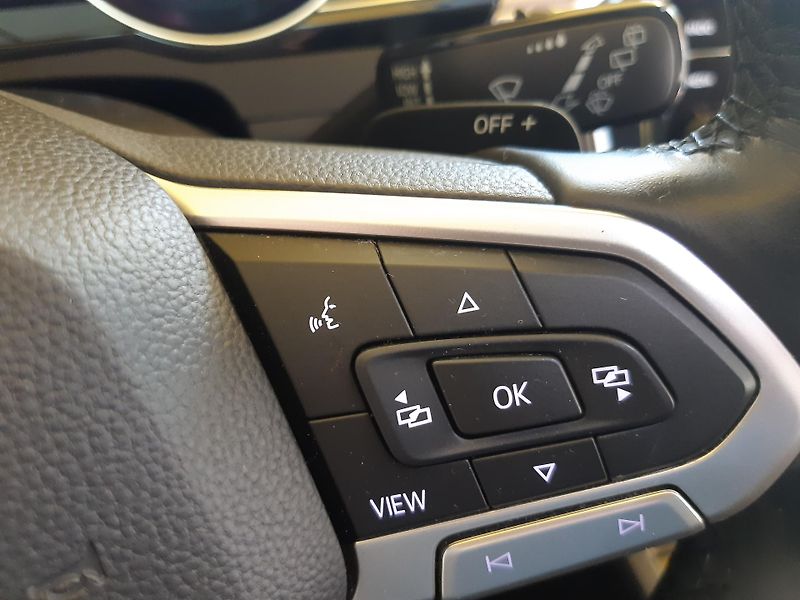 Volkswagen Passat 2.0 TDI COMBI NAVI LED APP  - fotka 17 z 28