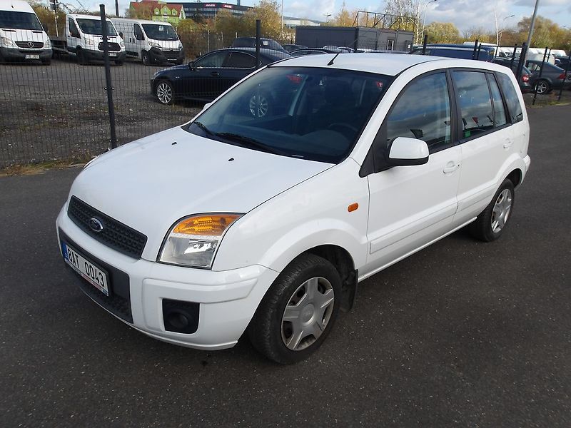 Ford Fusion 1,4i 55kW Naj. 75000km - fotka 1 z 24