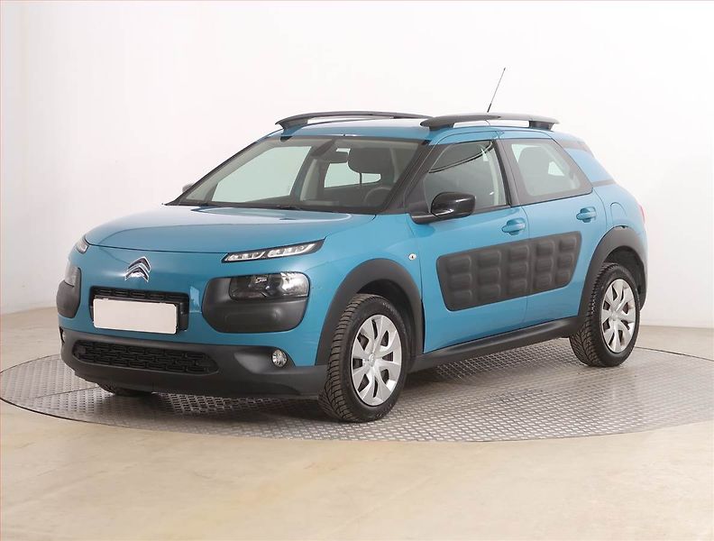 Citroën C4 Cactus (2018) 1.2 PureTech, Tempomat - fotka 2 z 15