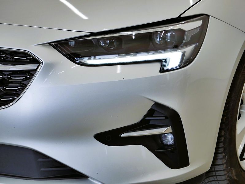Opel Insignia - fotka 9 z 26