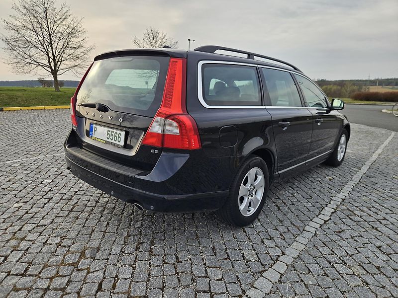 Volvo V70 (2010) 2.4 D5 151kw, MOŽNÉ SPLÁTKY  - fotka 7 z 25