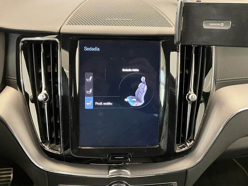 Volvo XC60 T6 AWD R-Design POLESTAR AT8 - fotka 47 z 57