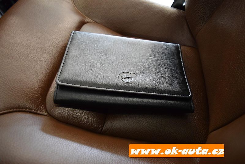 Volvo XC90 2.0 B5 AWD 7 MÍST KAMERA 360°  - fotka 67 z 71