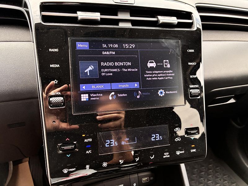 Hyundai Tucson 1.6T-GDi 110kW REZERVACE - fotka 18 z 36