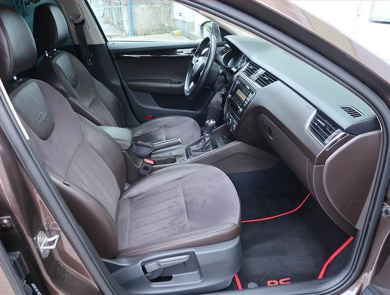 Škoda Octavia (2017) Laurin&Klement 2.0 TDI, 4X4 - fotka 9 z 19