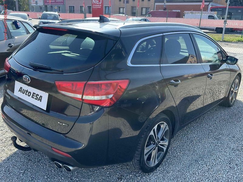 Kia Ceed (2019) 1.6 CRDi, 1.maj,ČR, servis - fotka 4 z 22