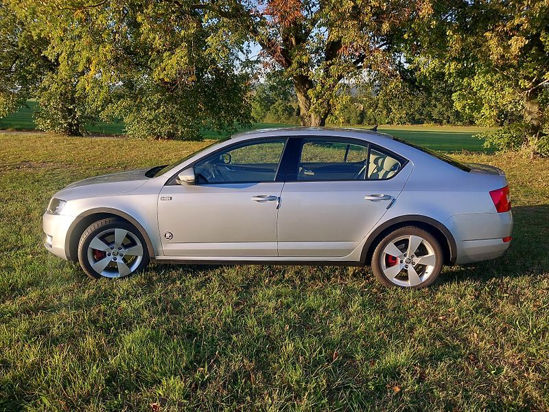 Škoda Octavia (2016) 46tis km, tažné, původ ČR - fotka 5 z 36
