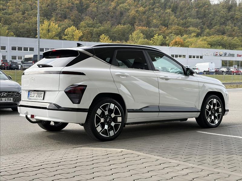 Hyundai Kona Power 65kW  Style Premium TT - fotka 3 z 26