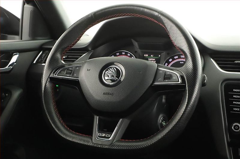 Škoda Octavia (2017) RS 2.0 TDI 4x4 DSG, 4X4 - fotka 8 z 14