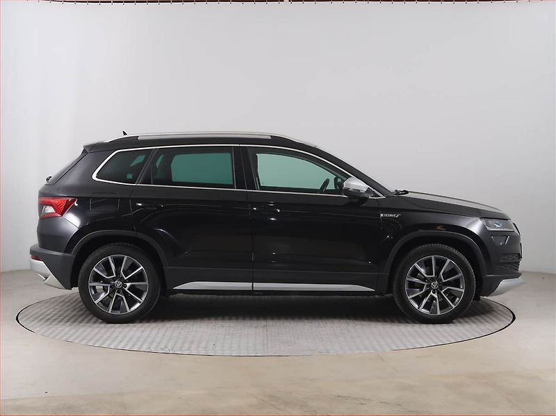 Škoda Karoq (2021) Scout 2.0 TDI - fotka 6 z 17