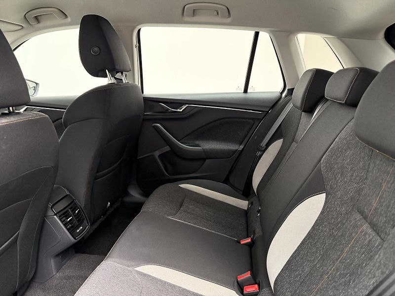 Škoda Kamiq 1.0 TSI 70 kW Style - fotka 10 z 11