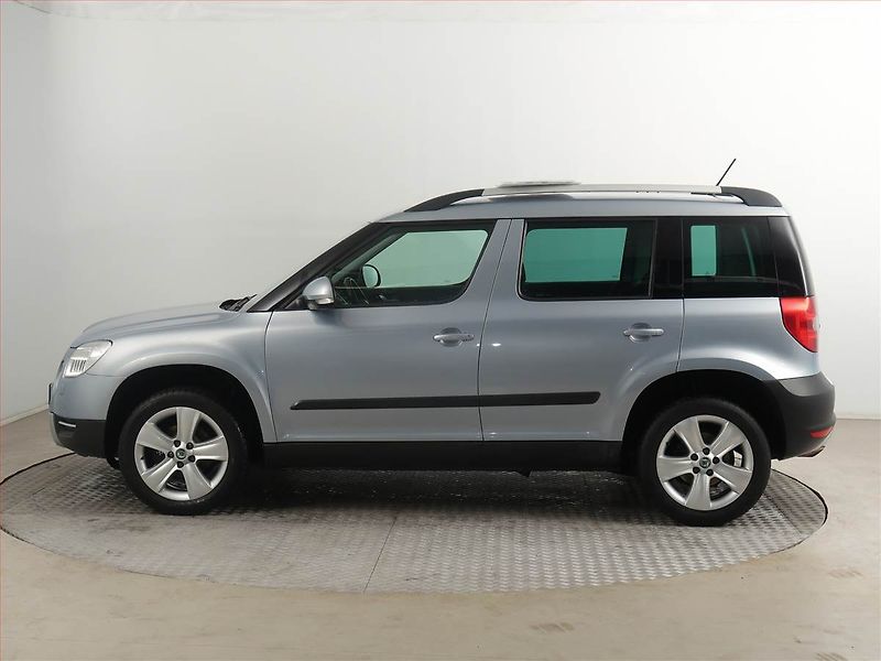 Škoda Yeti (2011) Ambition 1.4 TSI, Serv.kniha - fotka 3 z 15