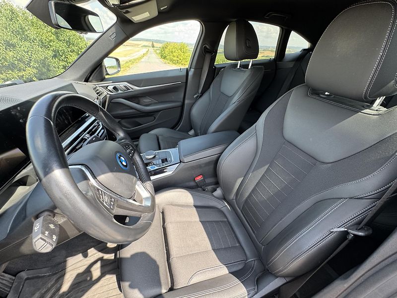 BMW i4 eDrive 40 Tažné Keyless SoH 94 - fotka 7 z 25