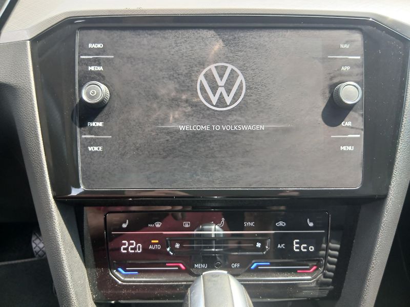 Volkswagen Passat GTE Plug-in hybrid, kůže - fotka 31 z 58