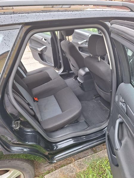 Ford Mondeo (2010) kombi MK4, 2.0 TDCi (85kW) - fotka 12 z 22