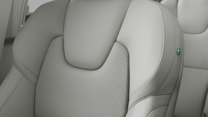 Volvo XC90 (2026) B5 AWD DARK PLUS AUT - fotka 11 z 14