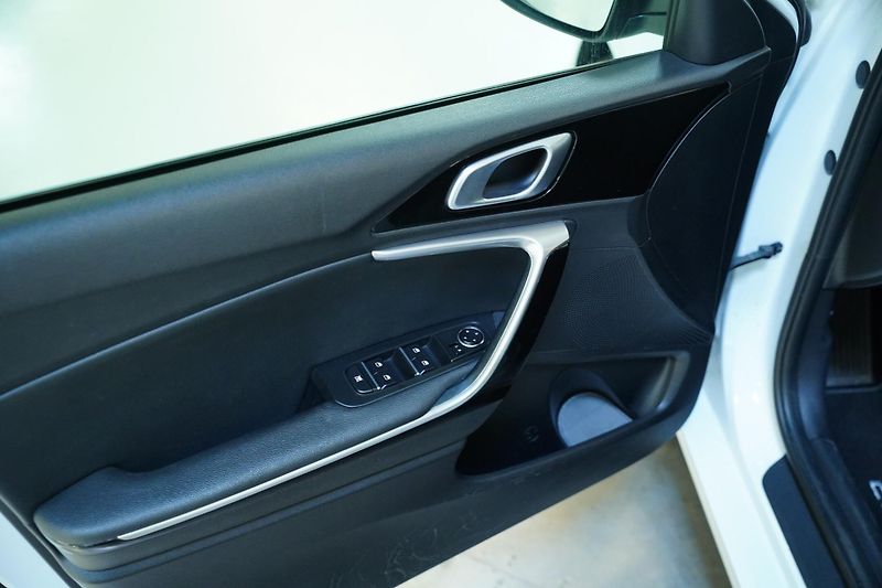 Kia Ceed - fotka 12 z 29