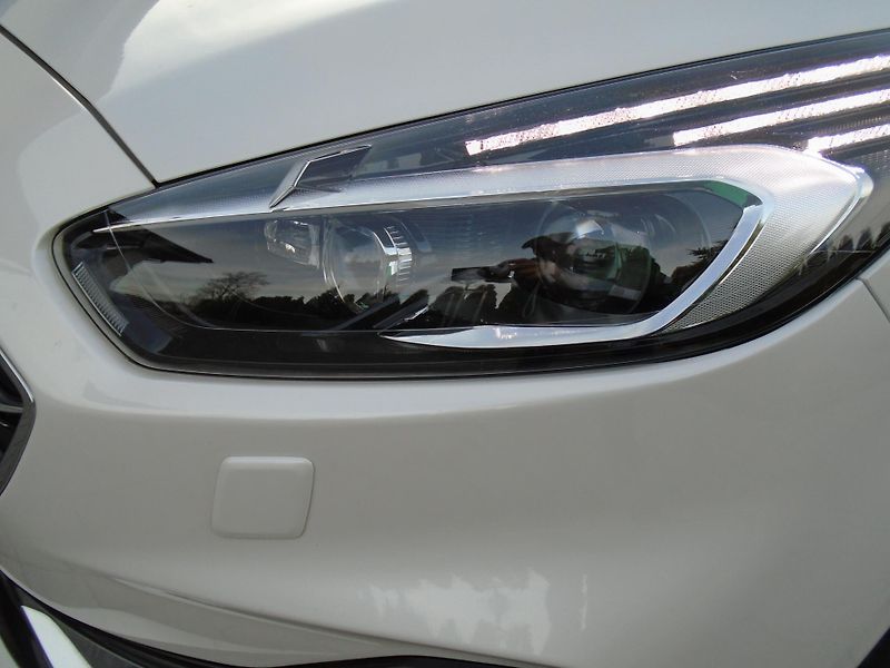 Ford S-MAX 2,0EcoBlue 140kW Vignale 8AT 7 - fotka 11 z 46