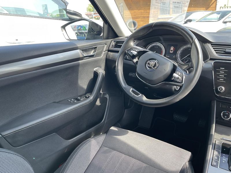 Škoda Superb 2.0 TSi Dsg 4x4 STYLE-DPH-ČR ! - fotka 30 z 54