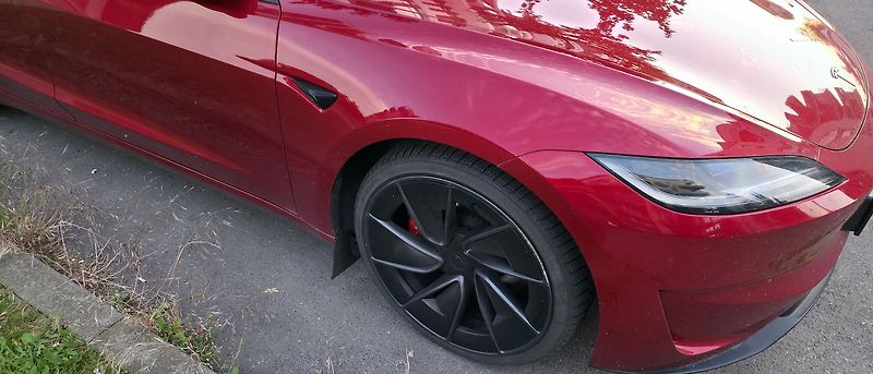 Tesla Model 3 (2024) Performance Highland - fotka 5 z 10