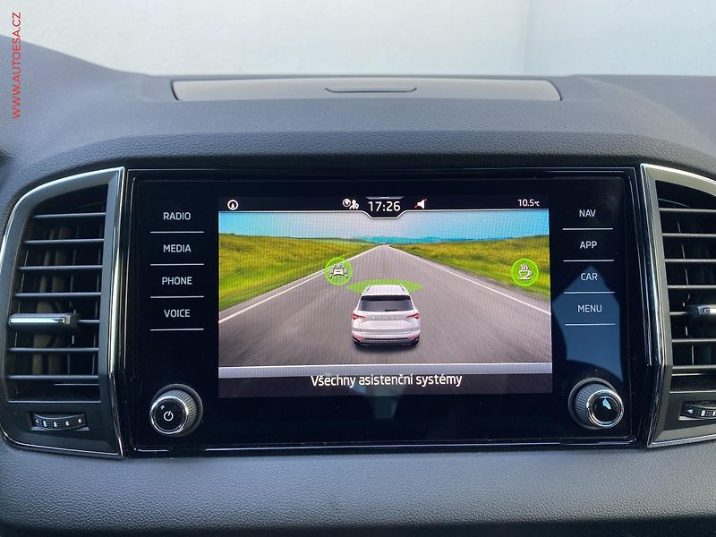 Škoda Karoq (2022) 1.5 TSi, Ambition, DSG, LED - fotka 20 z 20