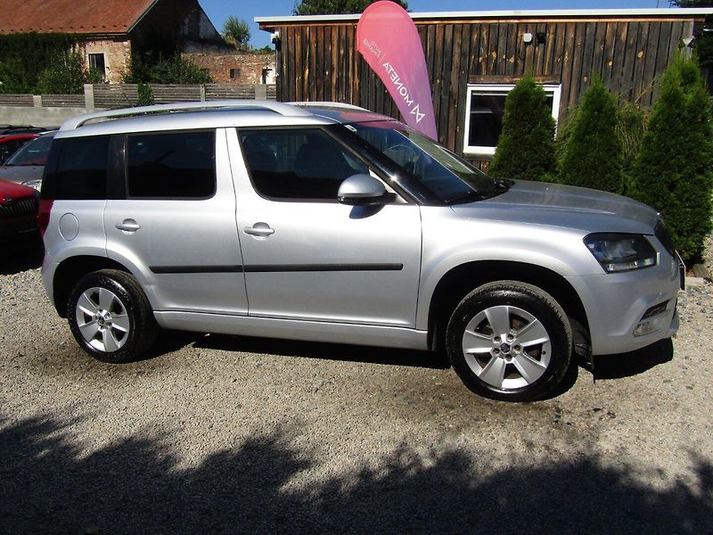 Škoda Yeti (2014) 1.6 TDI 77kW DSG - fotka 8 z 38