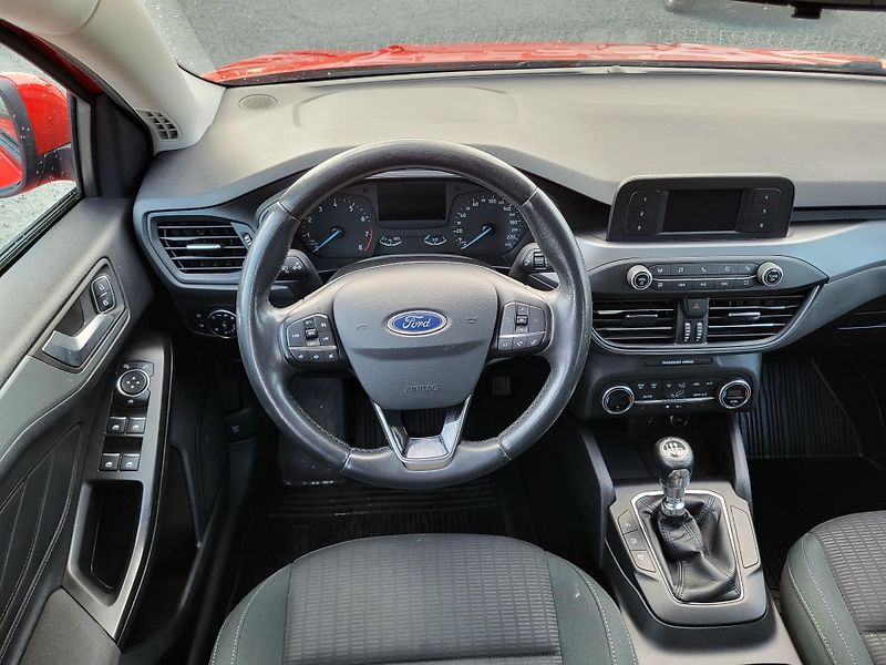Ford Focus TREND 1.0 EcoBoost 92kW kombi - fotka 9 z 43