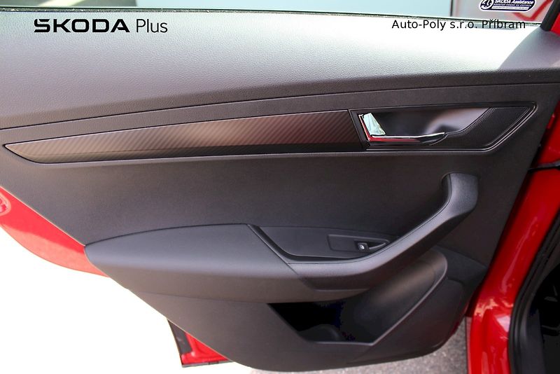 Škoda Karoq (2021) Sportline 1.5TSI / 110kW 7°DSG - fotka 17 z 22