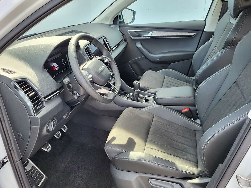 Škoda Karoq Dynamic 1,5TSI 110kW - fotka 8 z 32