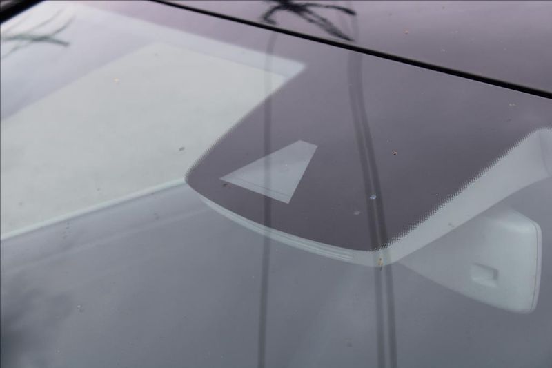 Volkswagen Golf 2,0 TDi  XENONY, AUTOMAT - fotka 22 z 29