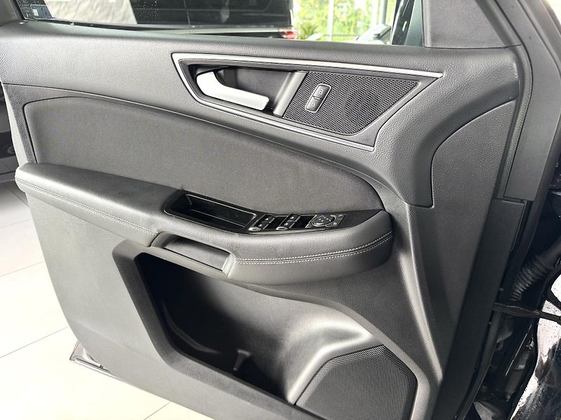 Ford Galaxy 2,0EcoBlue*AT8*140kW*REZERVACE - fotka 31 z 40
