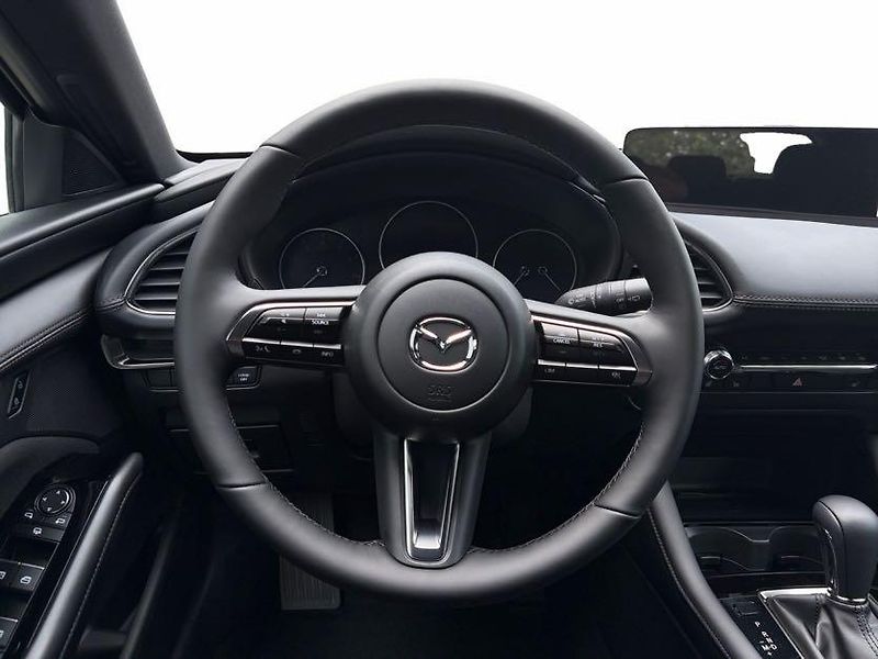 Mazda 3 (2026) G140/6AT/FWD/CENTRE LINE - fotka 12 z 16