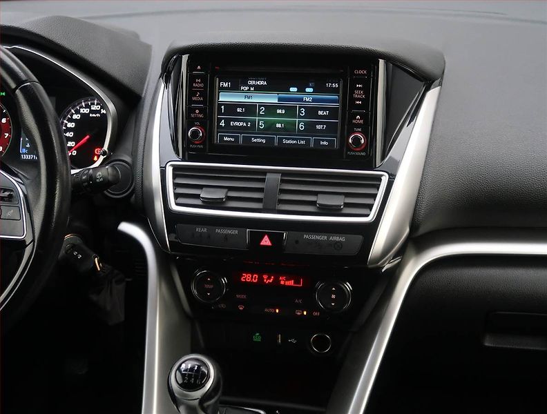Mitsubishi Eclipse Cross (2019) 1.5 T-MIVEC, Tempomat - fotka 12 z 22