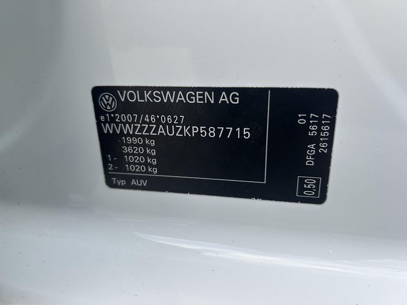 Volkswagen Golf Variant 2,0TDi Highline NAVI LEDMATRIX - fotka 68 z 69
