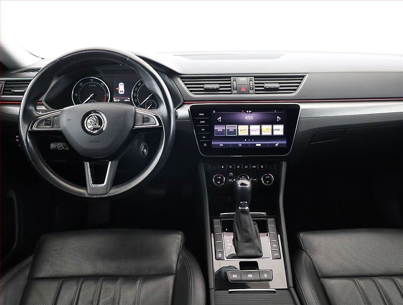 Škoda Superb (2018) Style 2.0 TDI, Automat - fotka 10 z 17